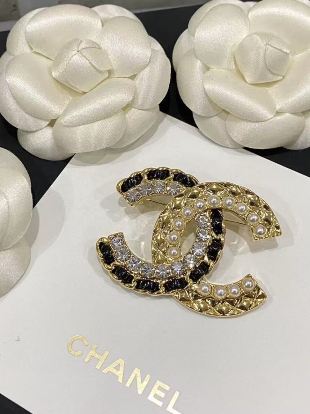 🥥🥥Chanel Quilted Patchwork Double C Brooch🍈🍈